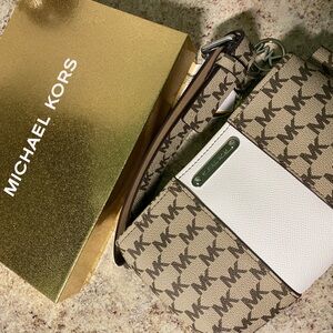 MICHAEL KORS Monogram Adjustable Belt Bag- White And Beige S/M